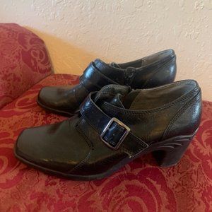 Shoes Aerosoles Y2K  size 6.5 . New tag inside I’ll add another picture